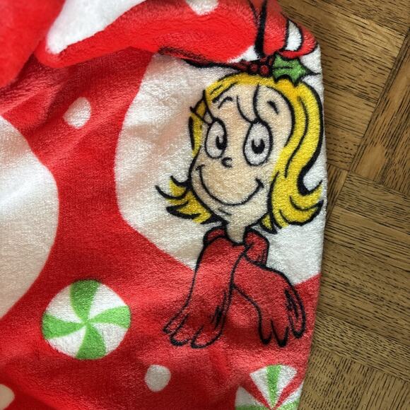 Dr. Seuss The Grinch Red Throw Blanket 50”x70” Max Christmas Cindy Lou Who NEW - Picture 7 of 7